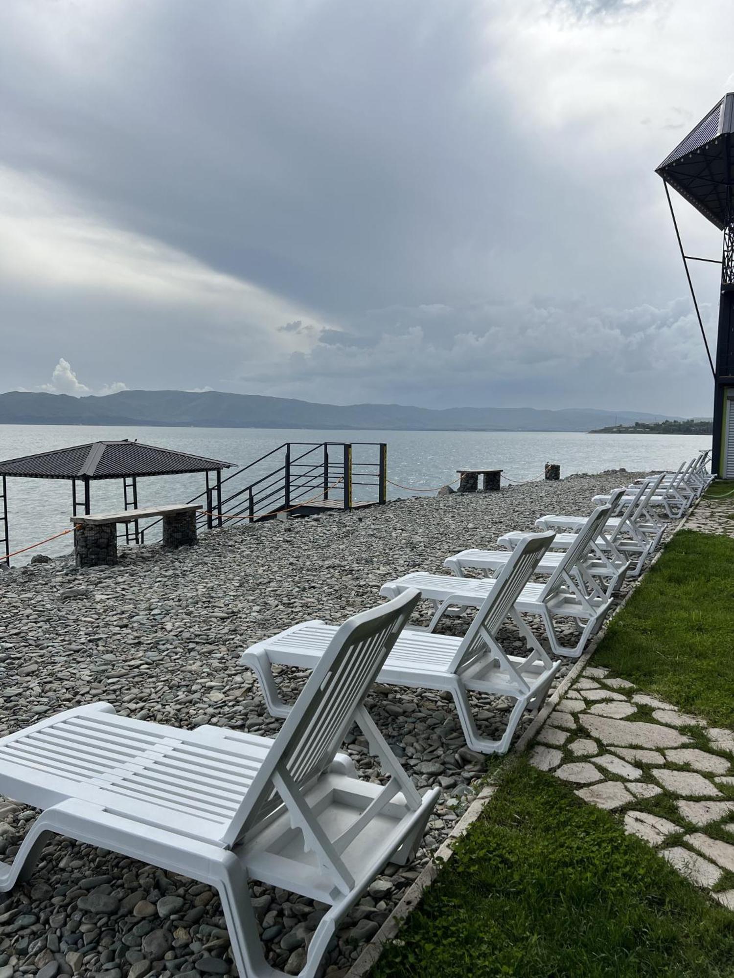 Altitude 1900 Dive Resort Chambarak Exterior foto